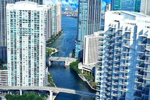 90 SW 3rd St 1713 Miami FL 33130