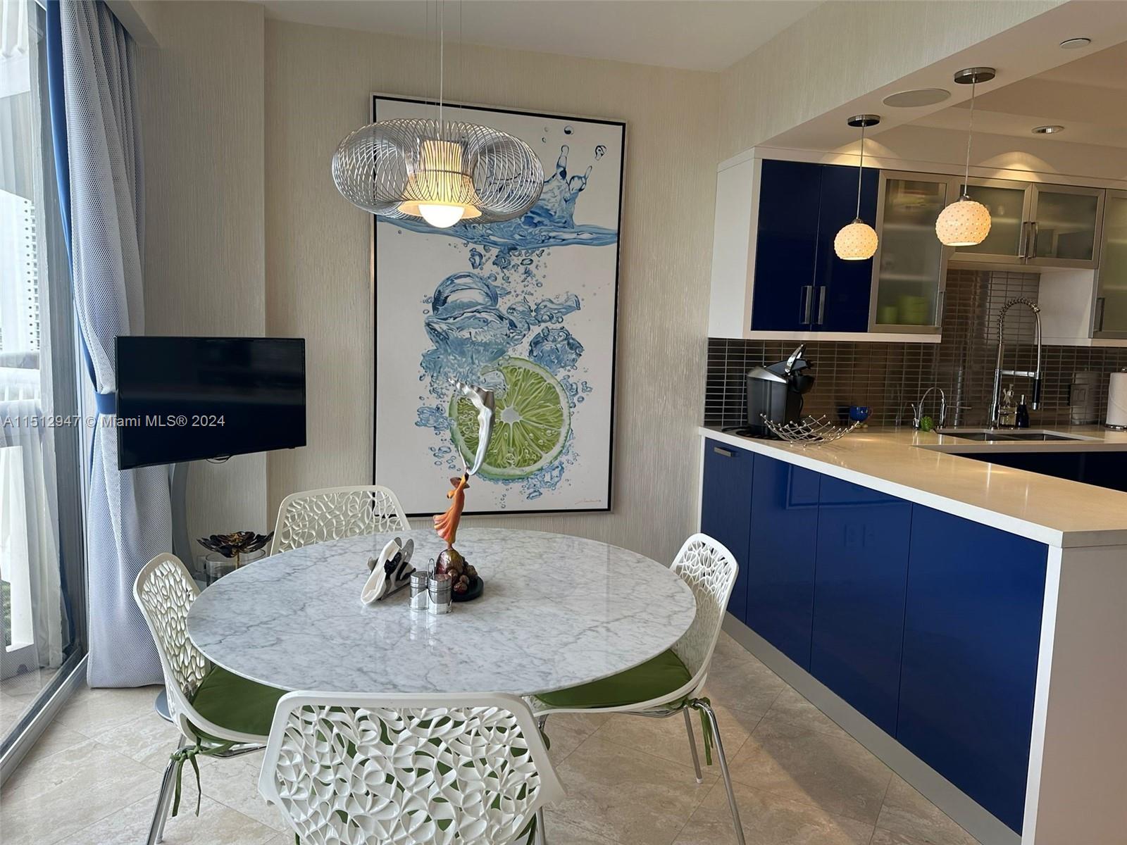 2000 ISL BLVD WILLIAMS IS - Residential