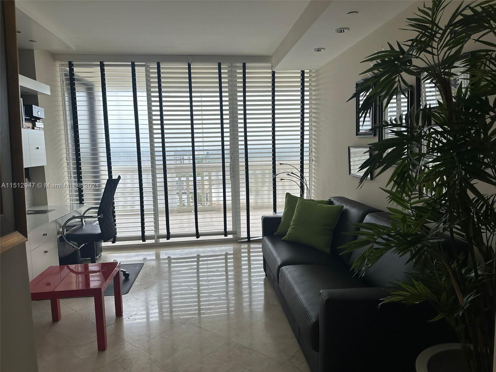 2000 ISL BLVD WILLIAMS IS - Residential