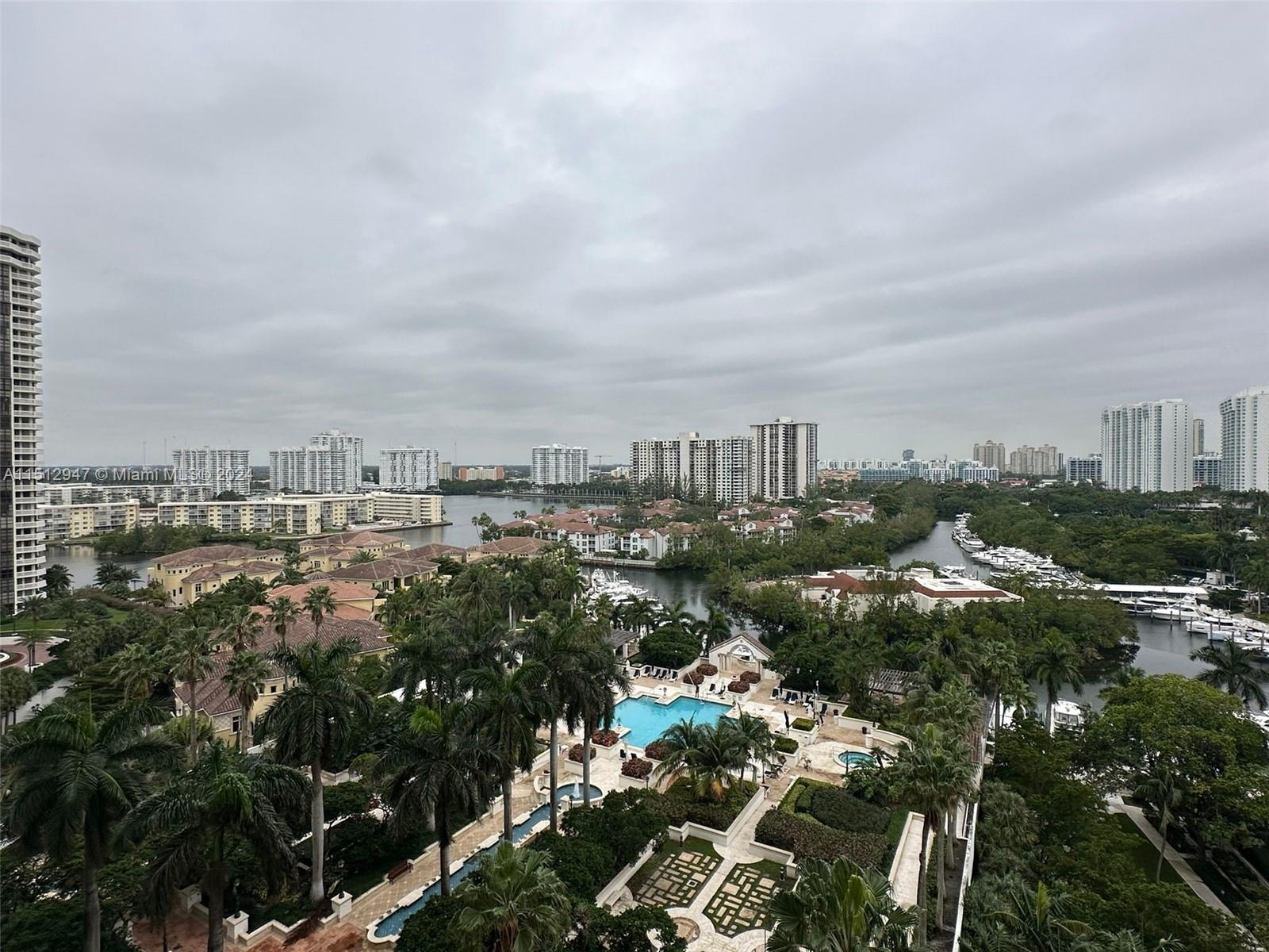 2000 ISL BLVD WILLIAMS IS - Residential