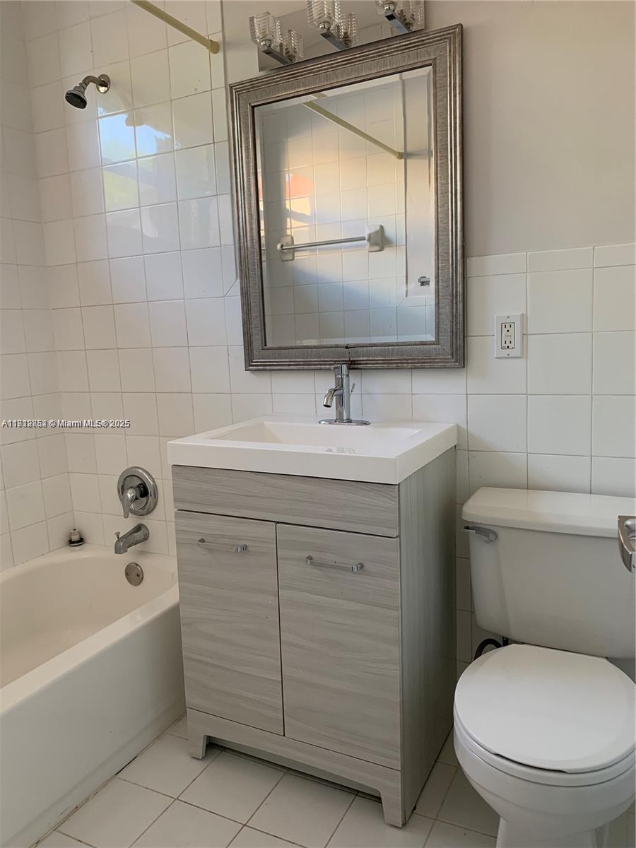 THE PINES - Residential Lease