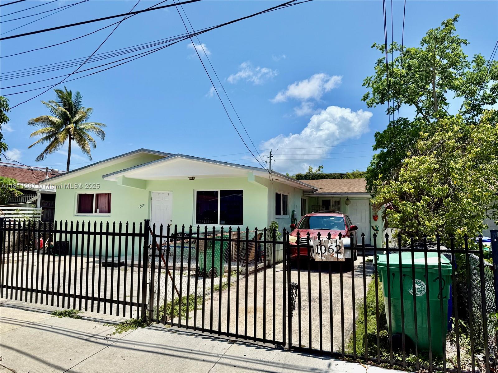 1060 NW 24th St