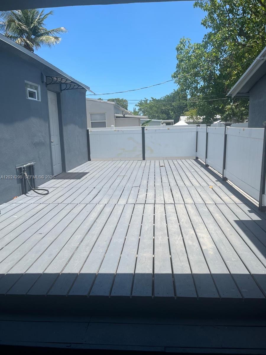 SUNNYSIDE ESTATES - Residential Lease