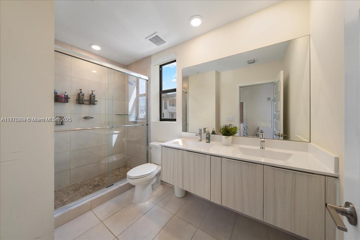 HIGHLAND AT PARK CENTRAL - Residential