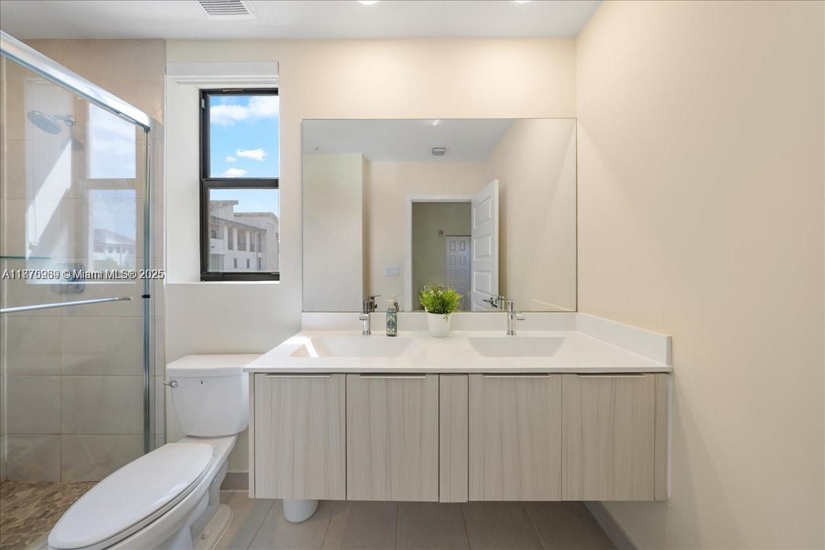 HIGHLAND AT PARK CENTRAL - Residential