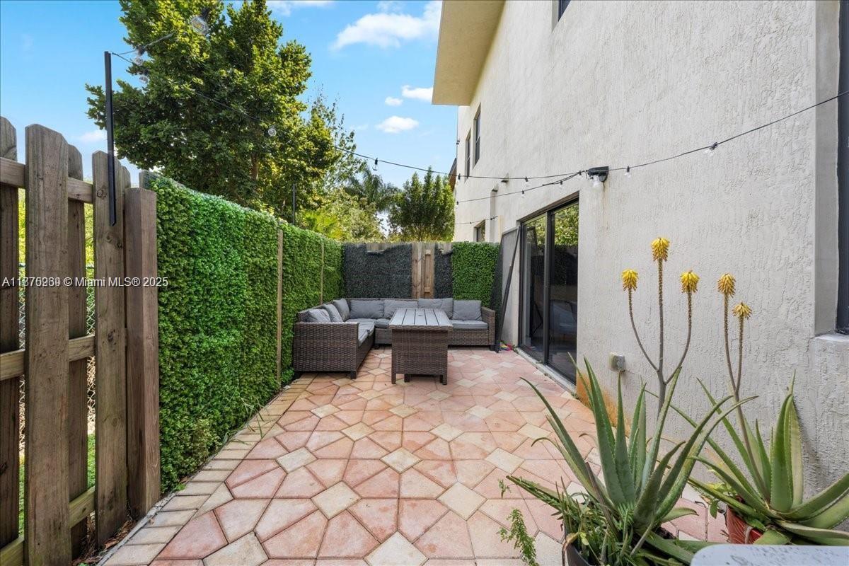 HIGHLAND AT PARK CENTRAL - Residential