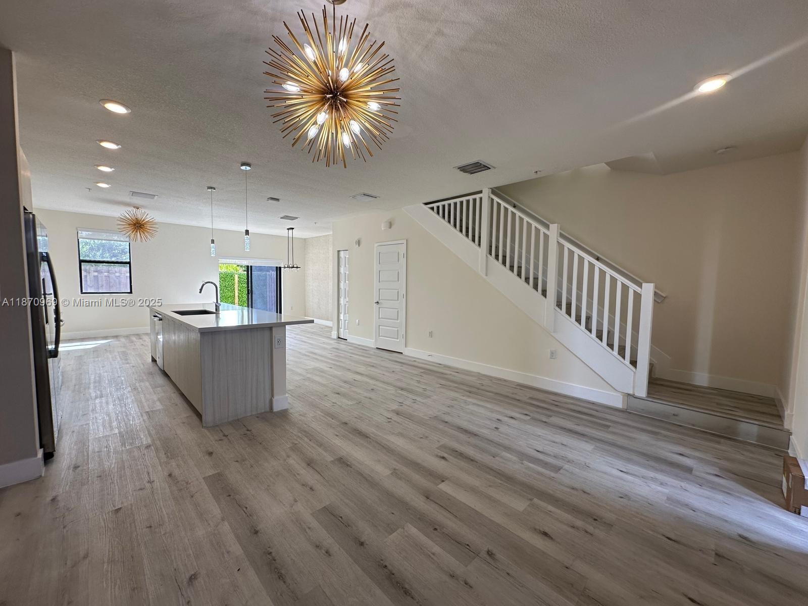 HIGHLAND AT PARK CENTRAL - Residential