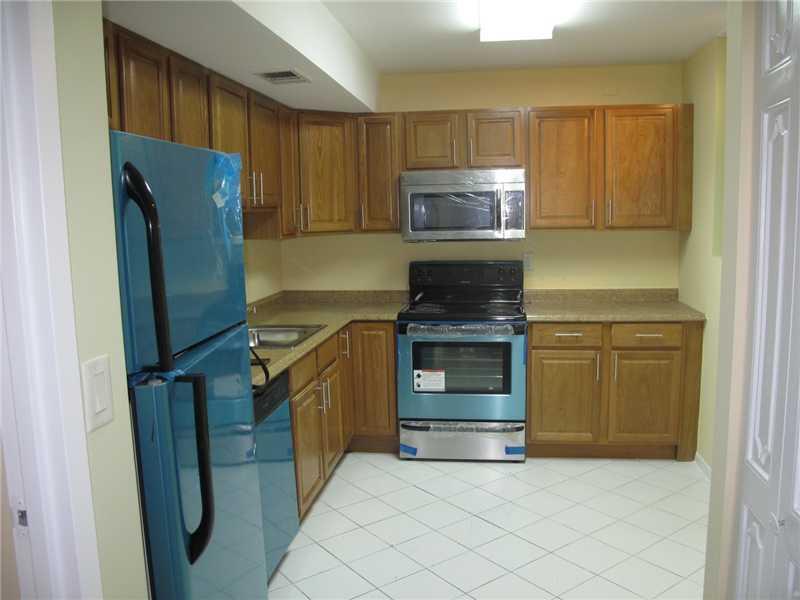 DE SOTO PARK CONDO - Residential Lease