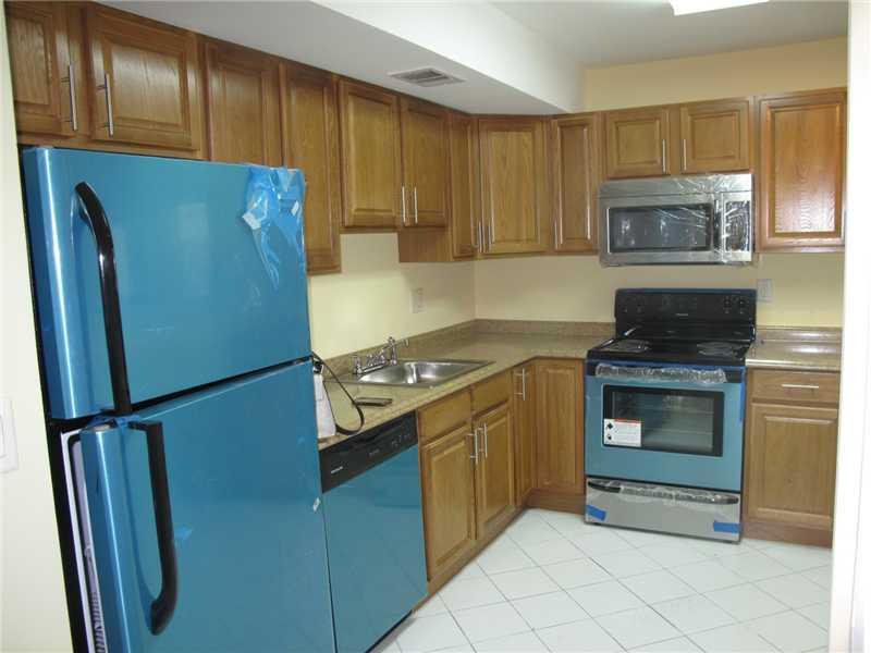 DE SOTO PARK CONDO - Residential Lease