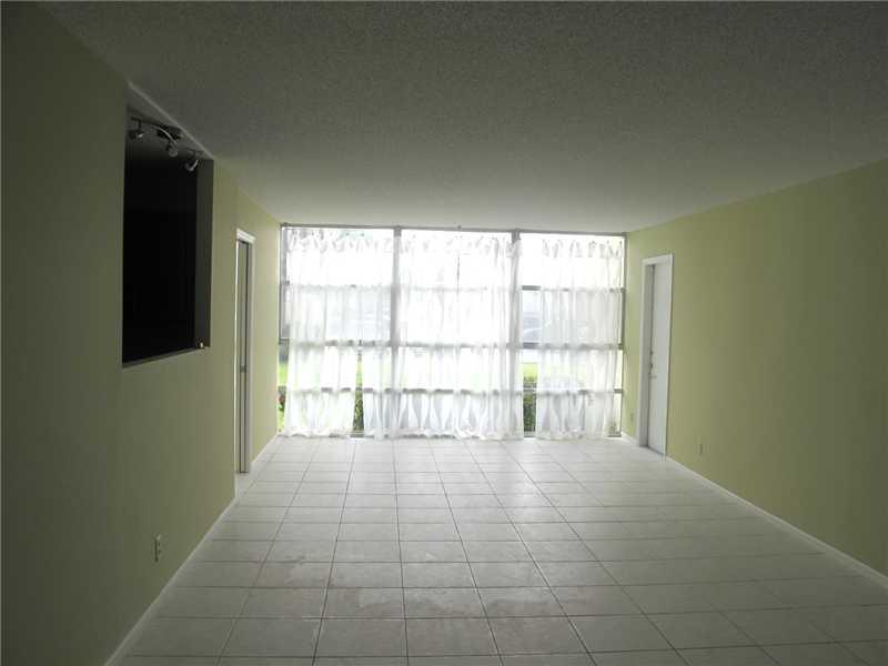 DE SOTO PARK CONDO - Residential Lease