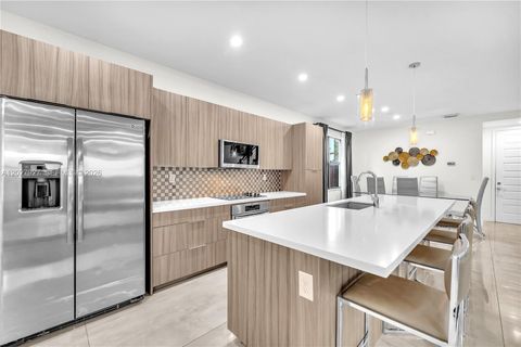 Tiny photo for 10250 NW 76th Ter, Doral, FL 33178 (MLS # A12027927)