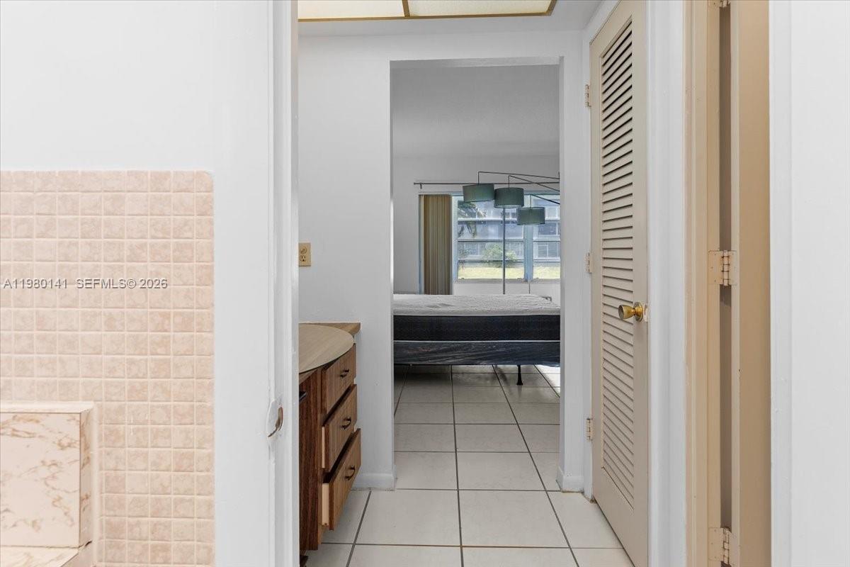 SHERIDAN LAKES CONDO APTS - Residential Lease