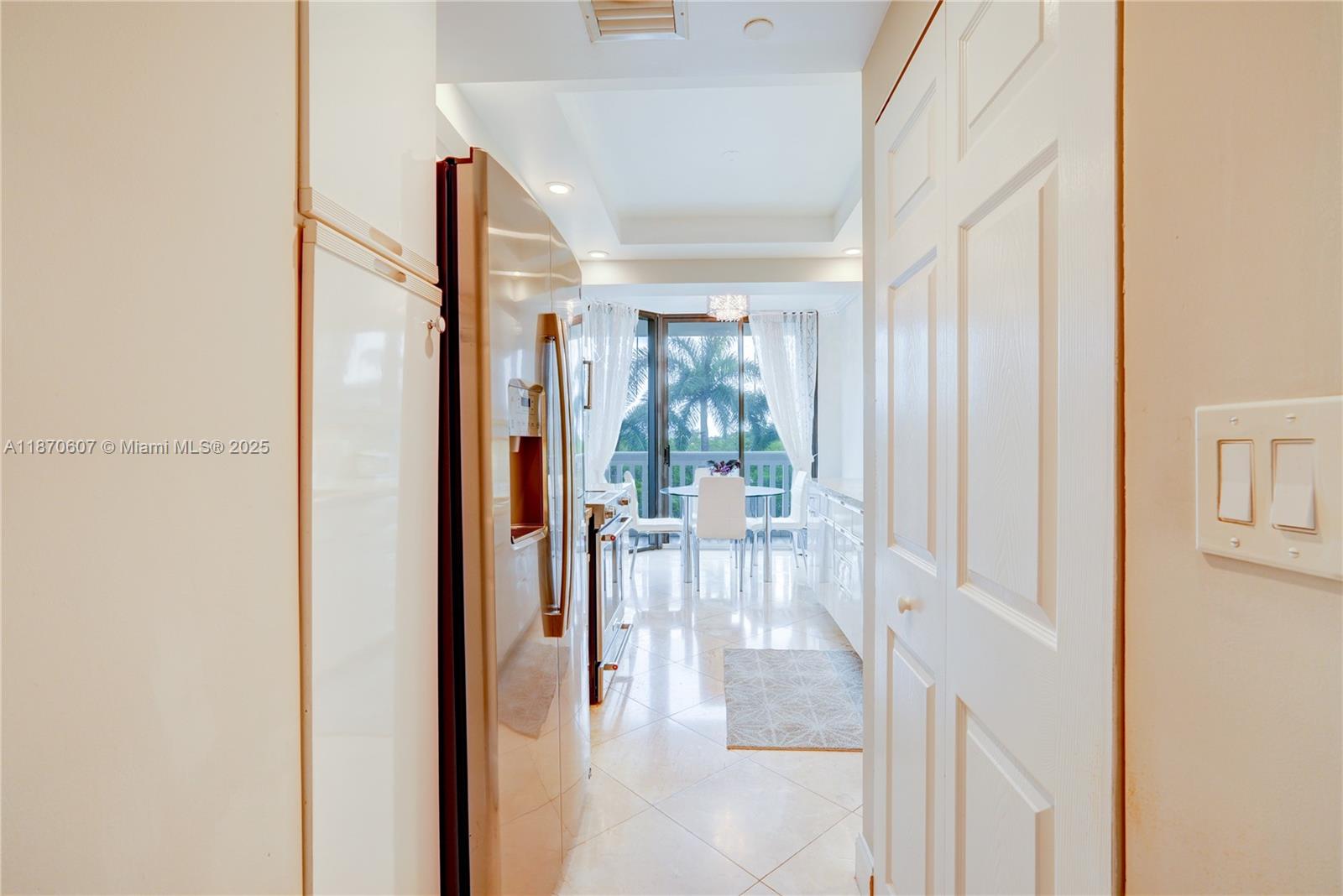 2000 ISL BLVD WILLIAMS IS - Residential