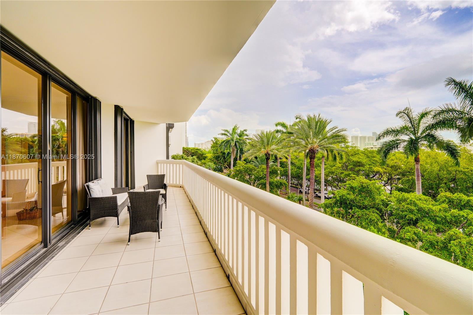 2000 ISL BLVD WILLIAMS IS - Residential