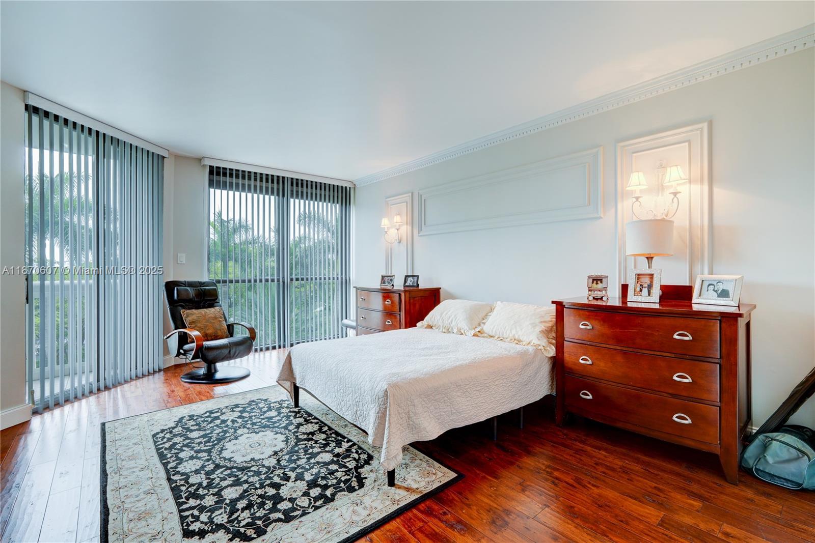 2000 ISL BLVD WILLIAMS IS - Residential