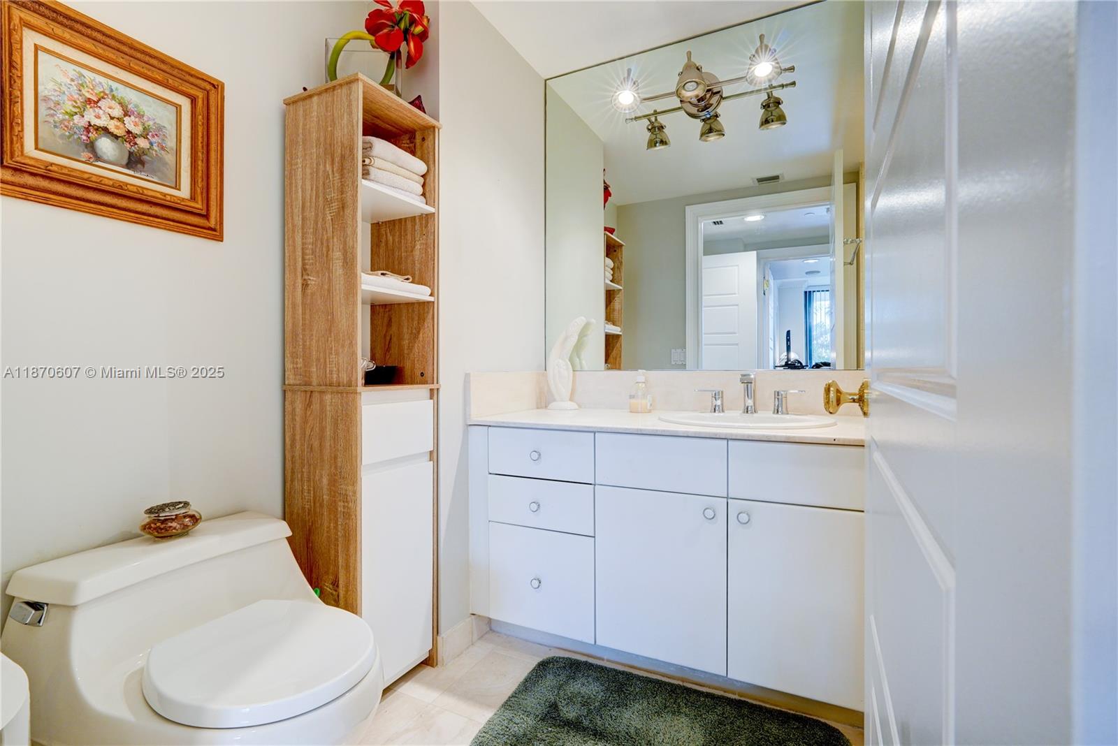 2000 ISL BLVD WILLIAMS IS - Residential