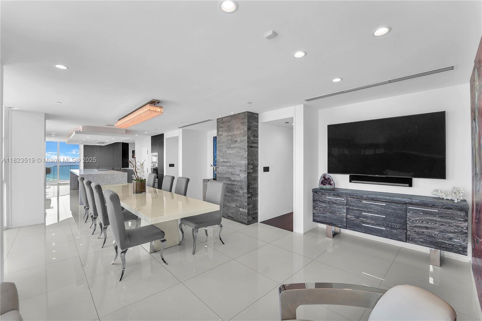 PORTOFINO TOWER CONDO - Residential