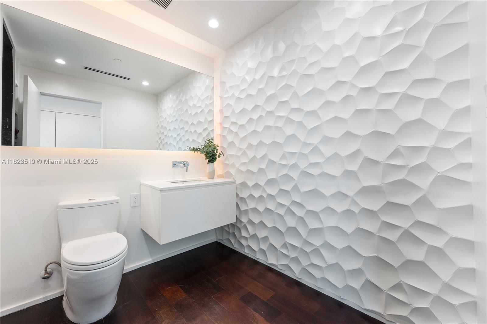 PORTOFINO TOWER CONDO - Residential