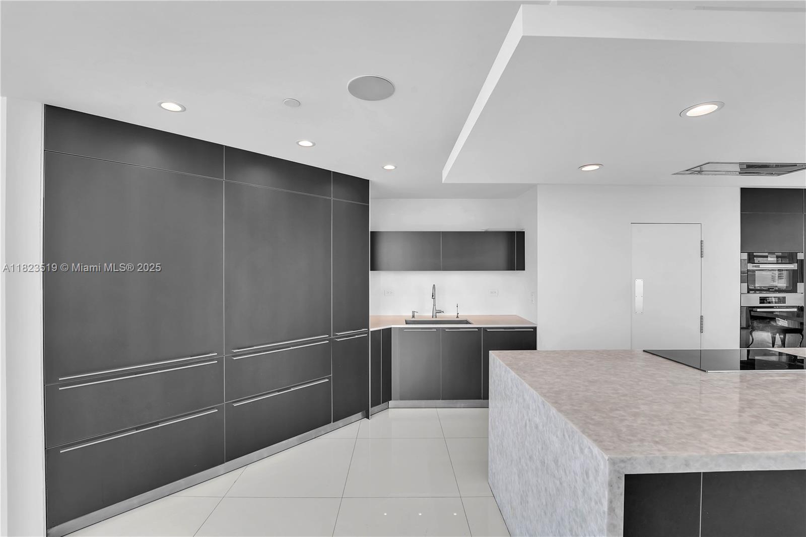 PORTOFINO TOWER CONDO - Residential