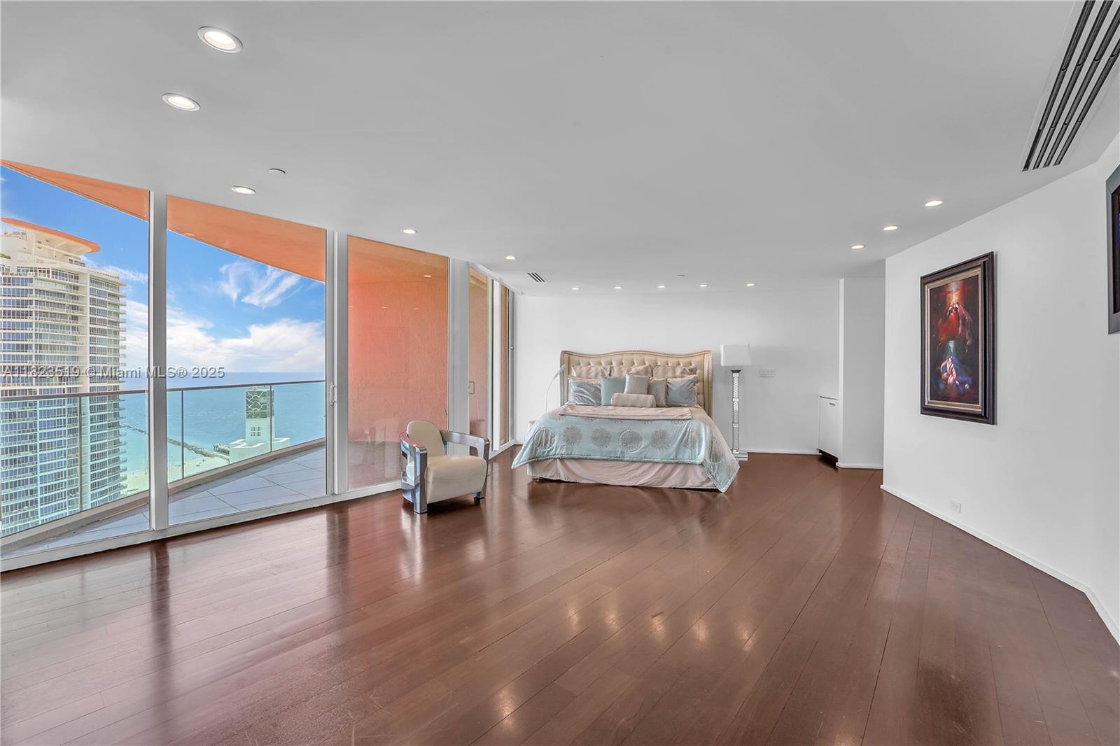 PORTOFINO TOWER CONDO - Residential