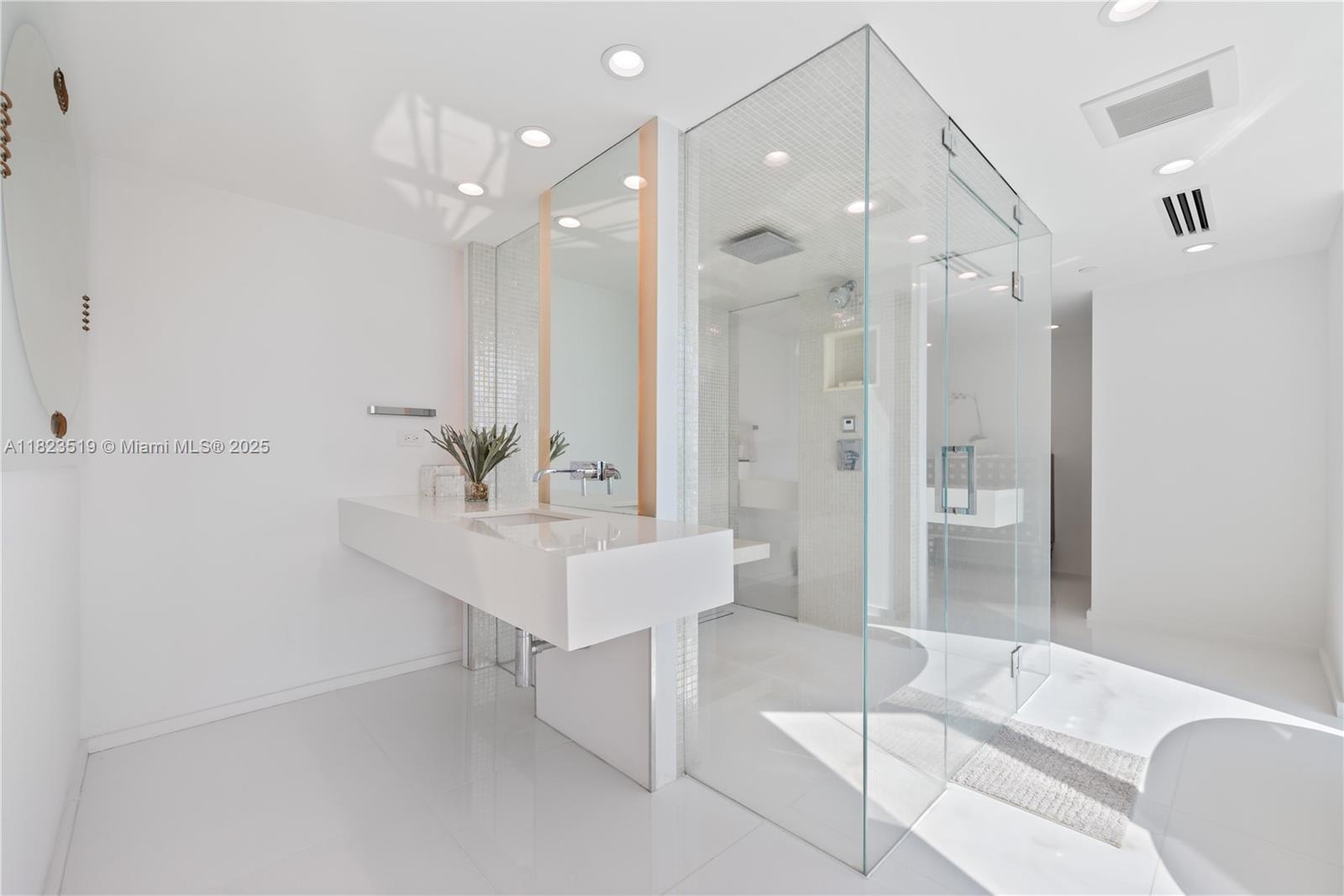 PORTOFINO TOWER CONDO - Residential