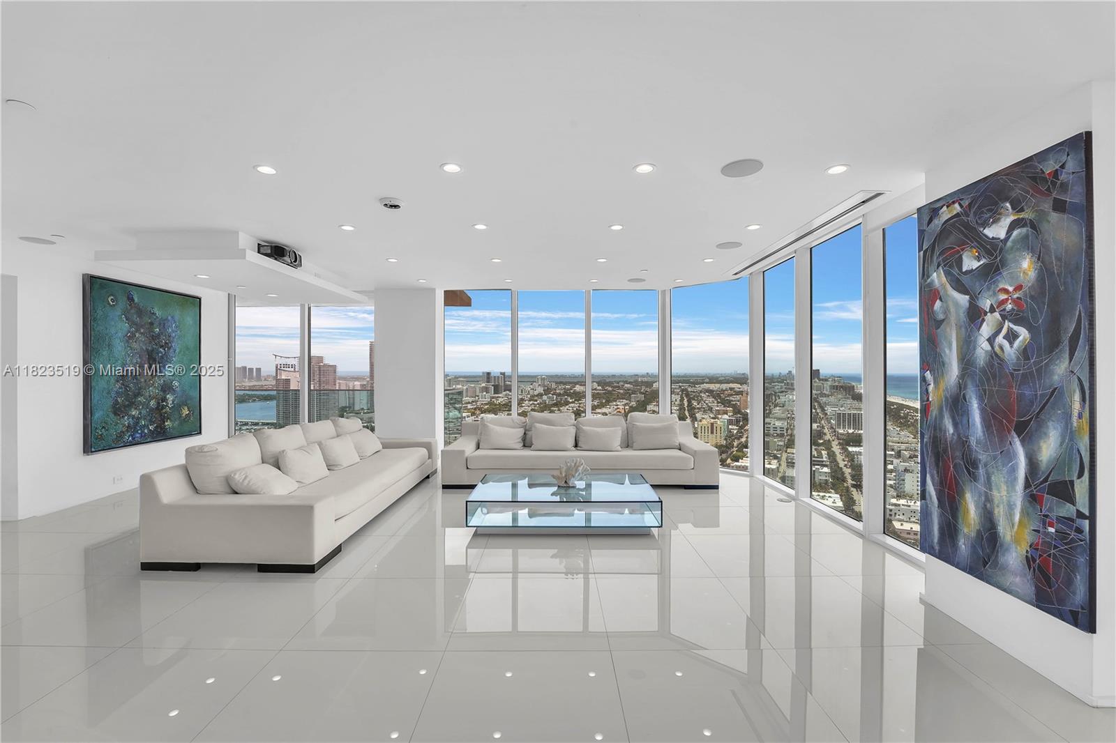 300 S Pointe Dr 3405, Miami Beach, FL, 33139/$9,900,000 1 300 S Pointe Dr 3405