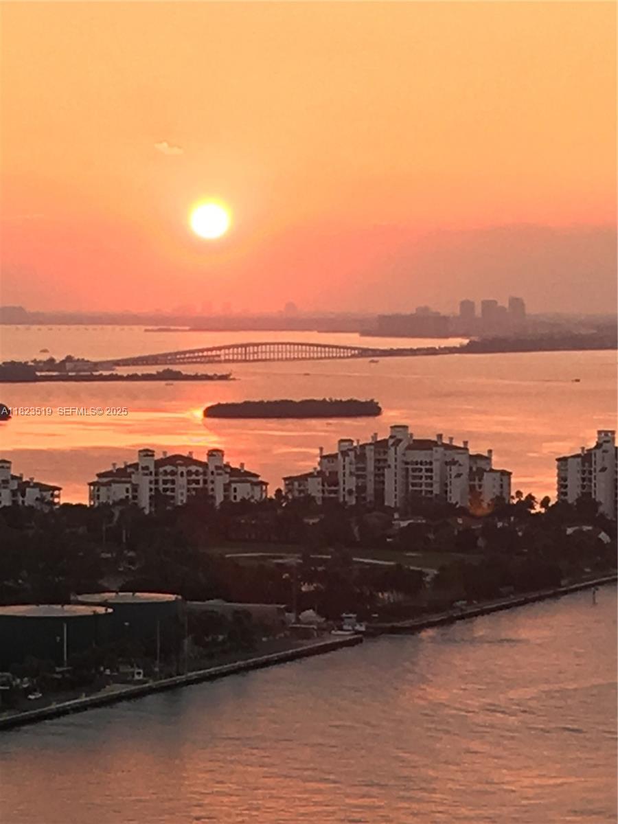 PORTOFINO TOWER CONDO - Residential