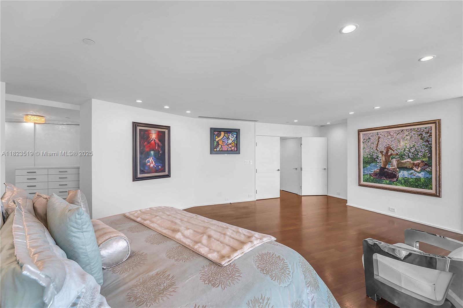 PORTOFINO TOWER CONDO - Residential