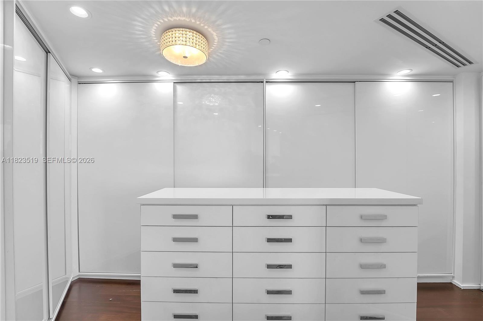 PORTOFINO TOWER CONDO - Residential