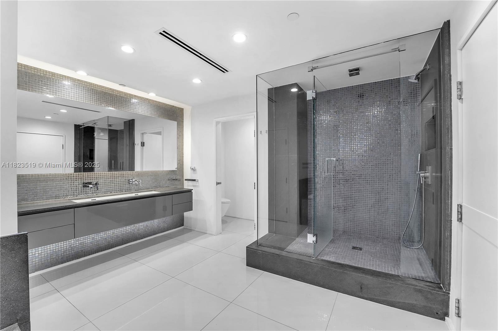 PORTOFINO TOWER CONDO - Residential