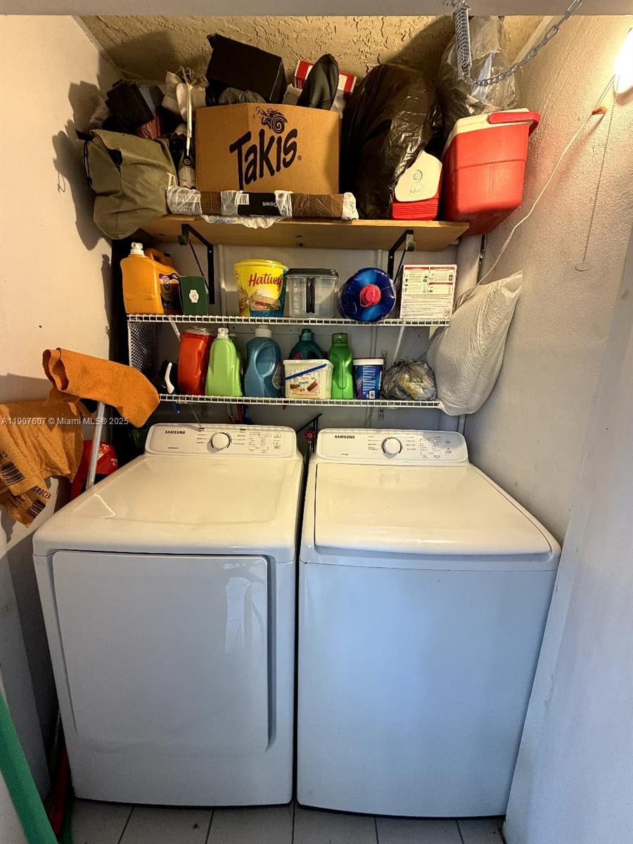 PROMENADE AT KENDALE LAKE - Residential Lease