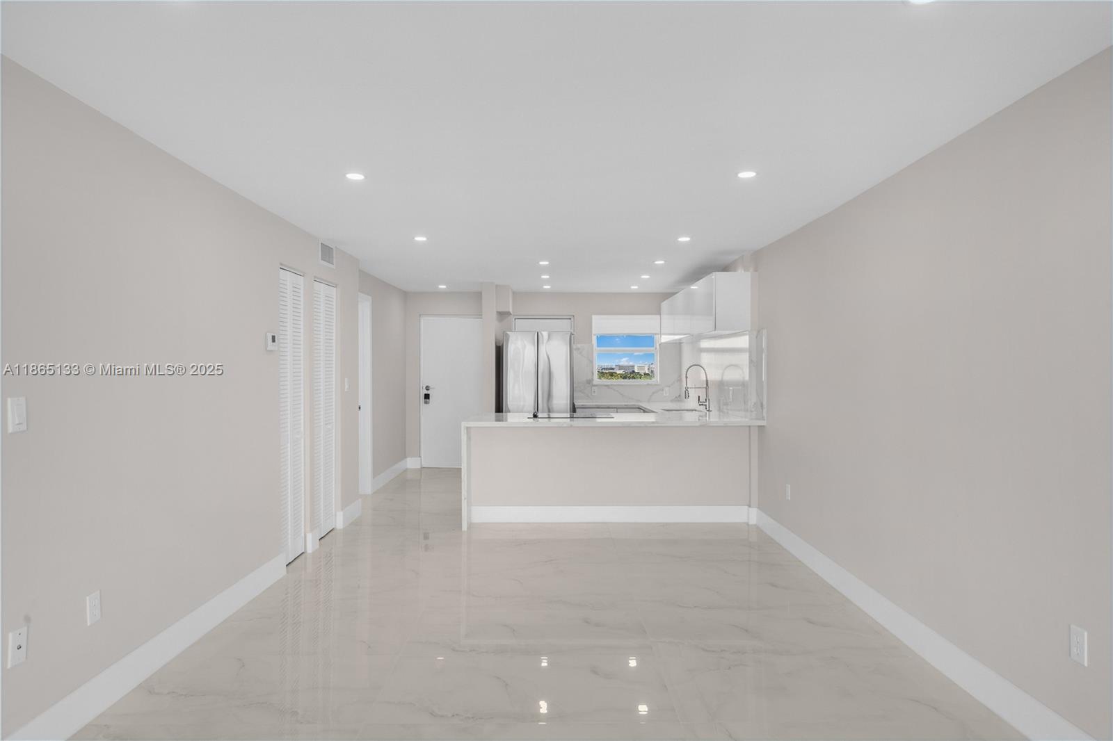 LINCOLN WEST TOWERS CONDO - Residential