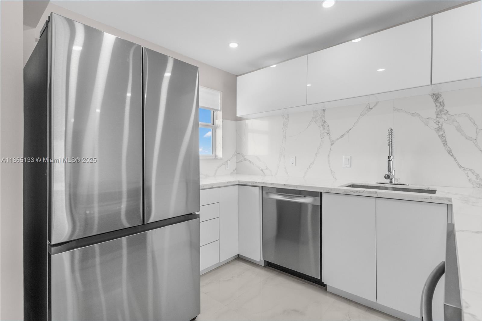 LINCOLN WEST TOWERS CONDO - Residential