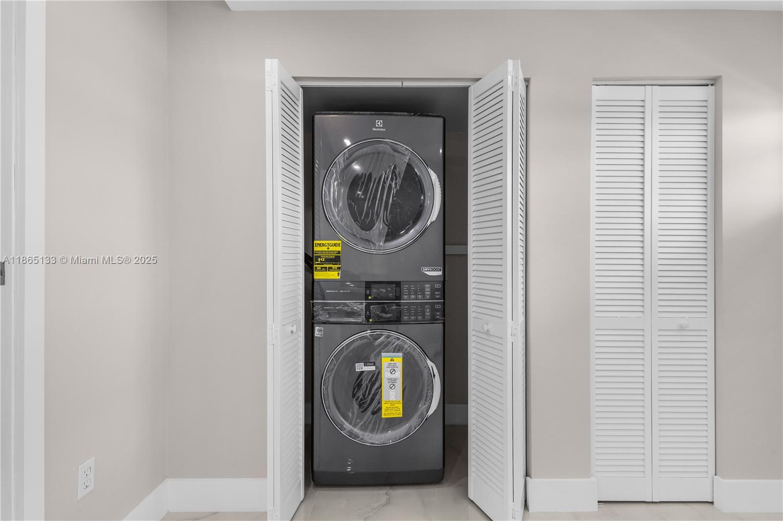 LINCOLN WEST TOWERS CONDO - Residential