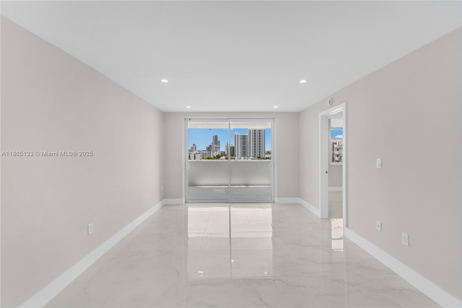 1331 Lincoln Rd 1302