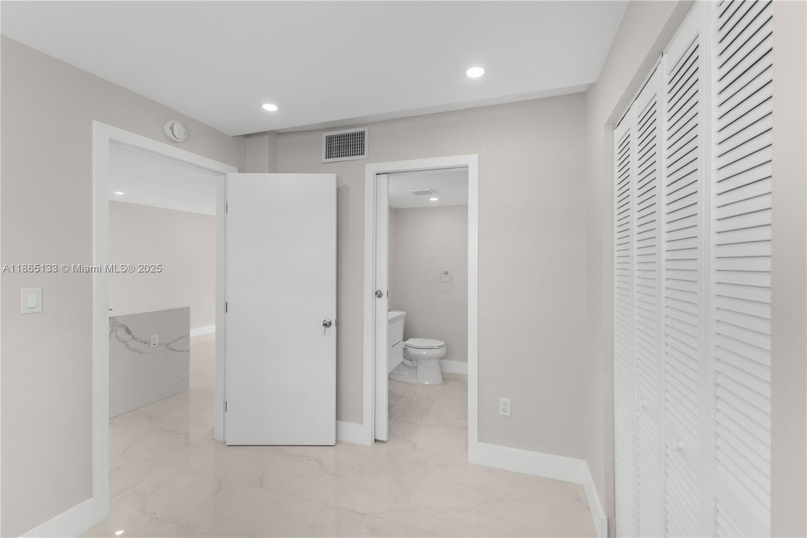 LINCOLN WEST TOWERS CONDO - Residential