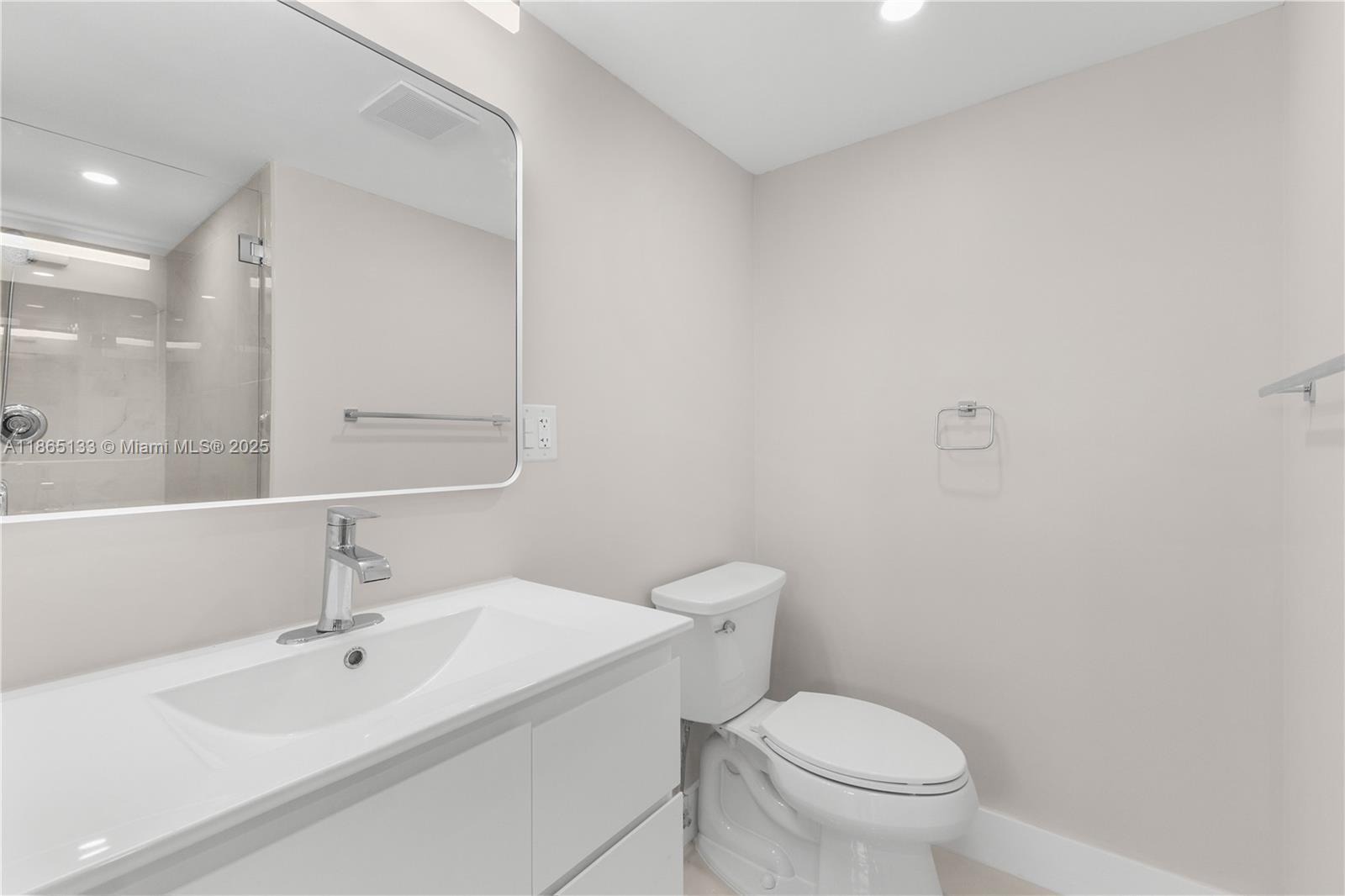 LINCOLN WEST TOWERS CONDO - Residential