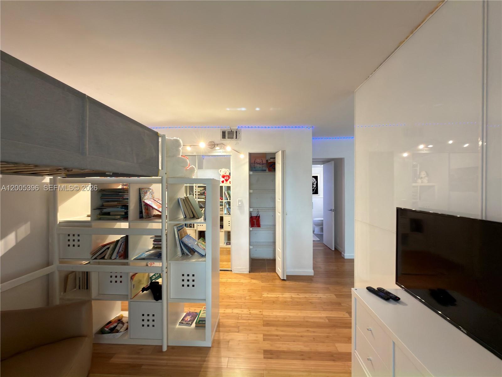 DESOTO PARK NORTH CONDO - Residential Lease