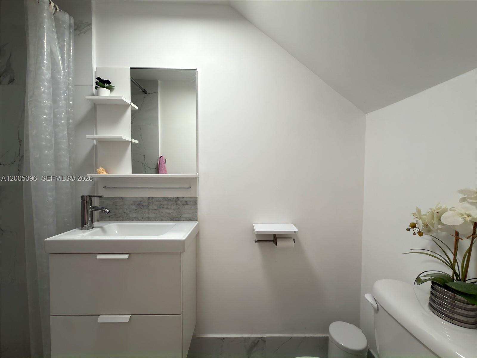 DESOTO PARK NORTH CONDO - Residential Lease