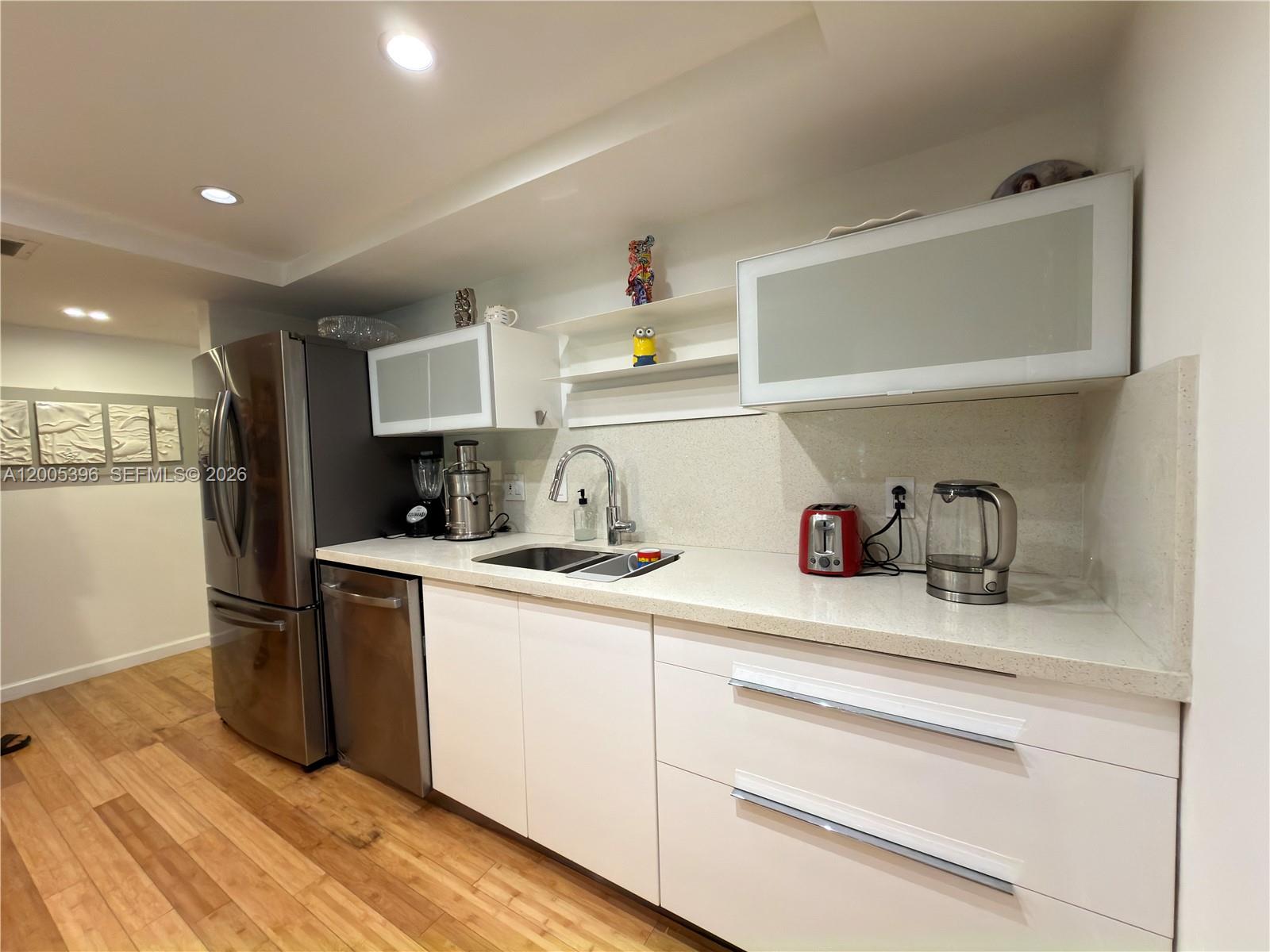 DESOTO PARK NORTH CONDO - Residential Lease