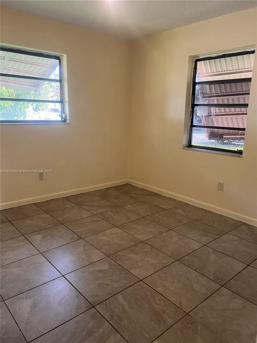 BEVERLY PARK - Residential Lease