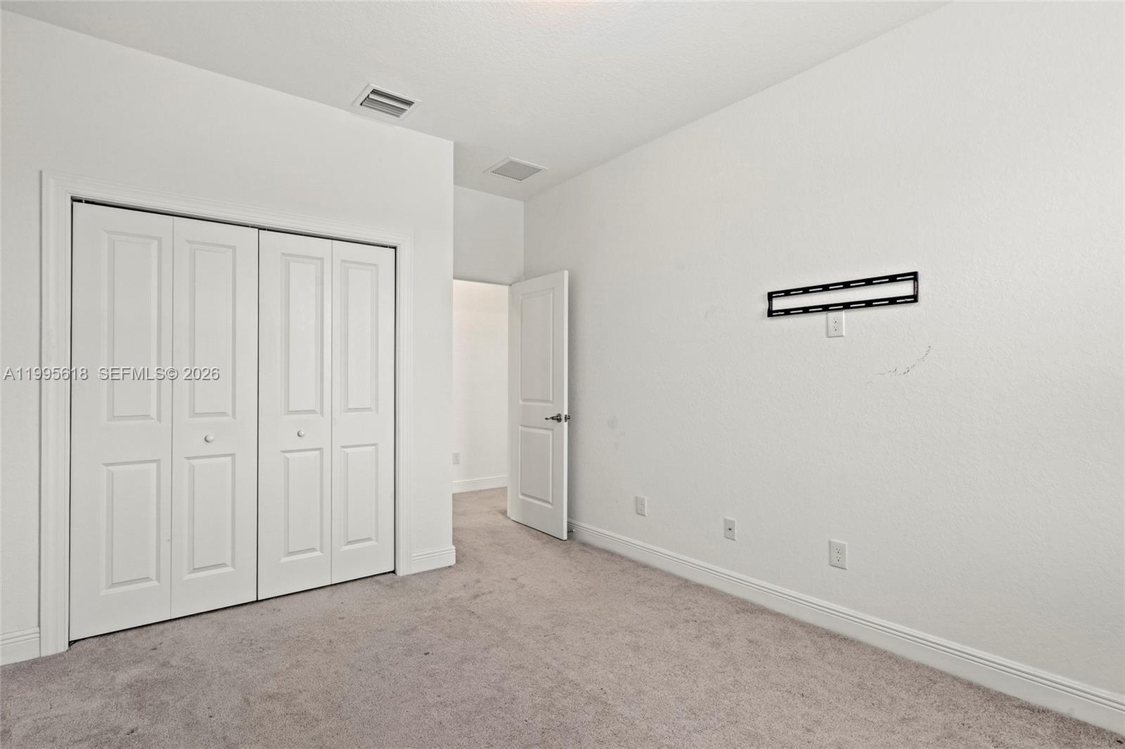 BANYAN BAY - Residential