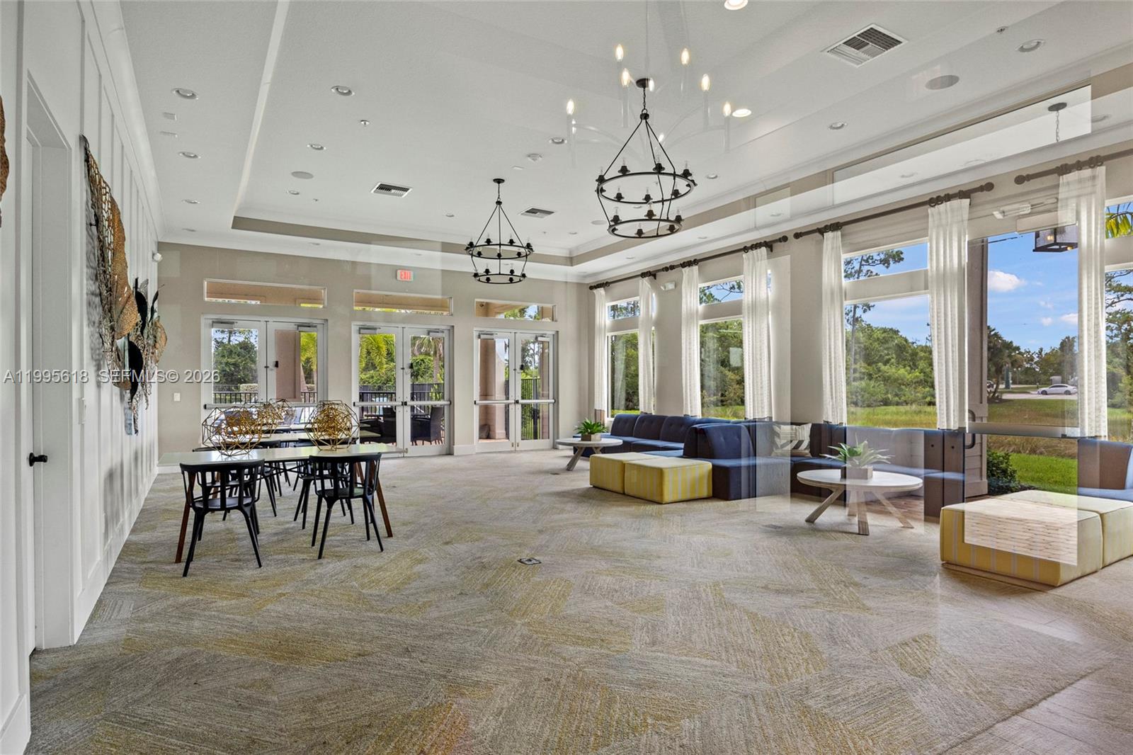 BANYAN BAY - Residential