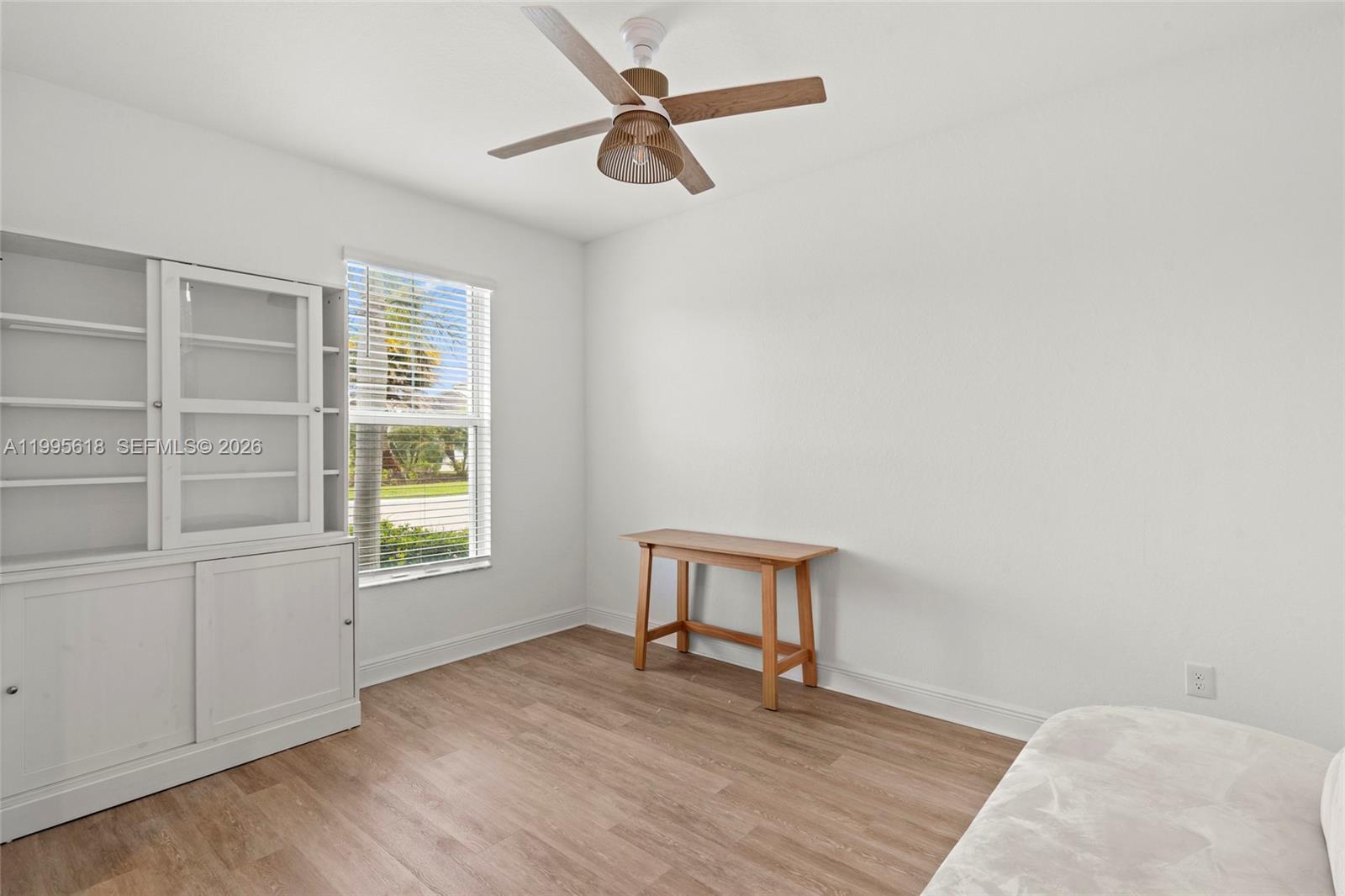 BANYAN BAY - Residential