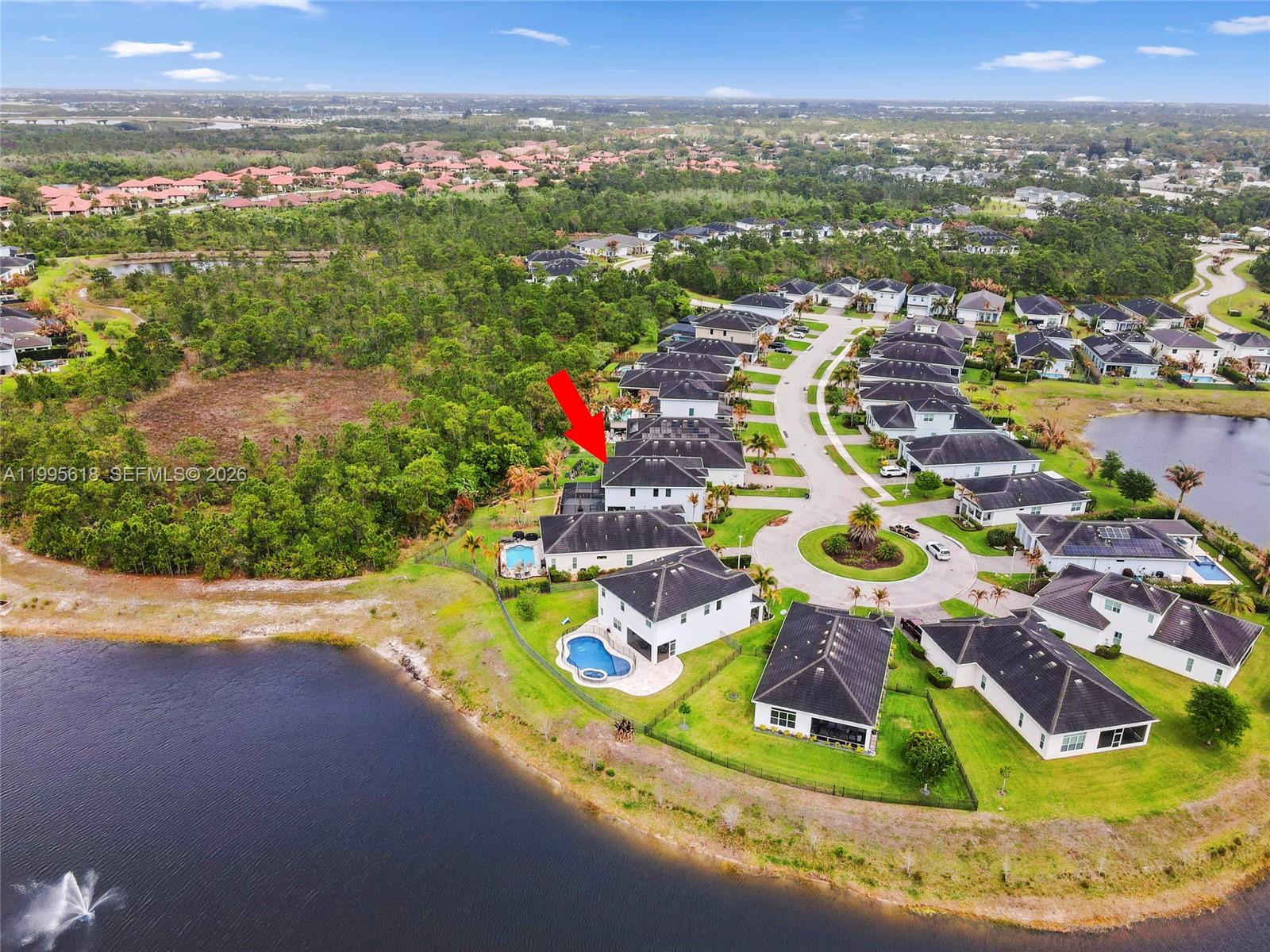 BANYAN BAY - Residential