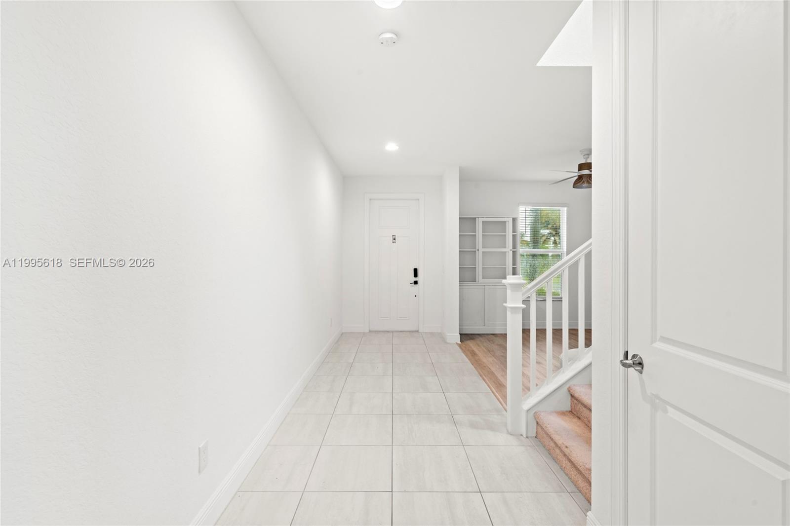 BANYAN BAY - Residential