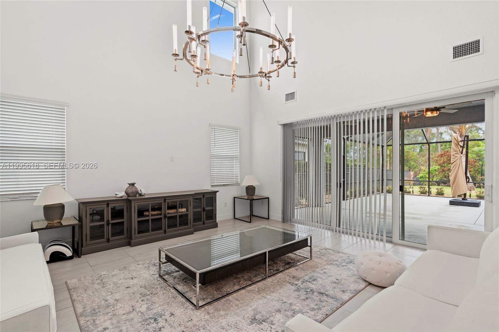 BANYAN BAY - Residential