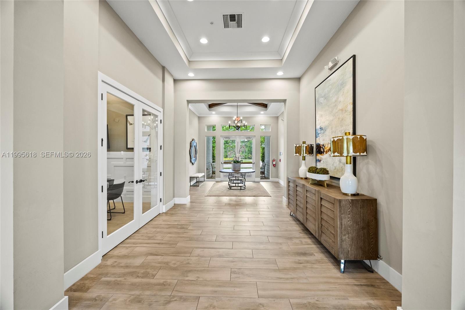 BANYAN BAY - Residential