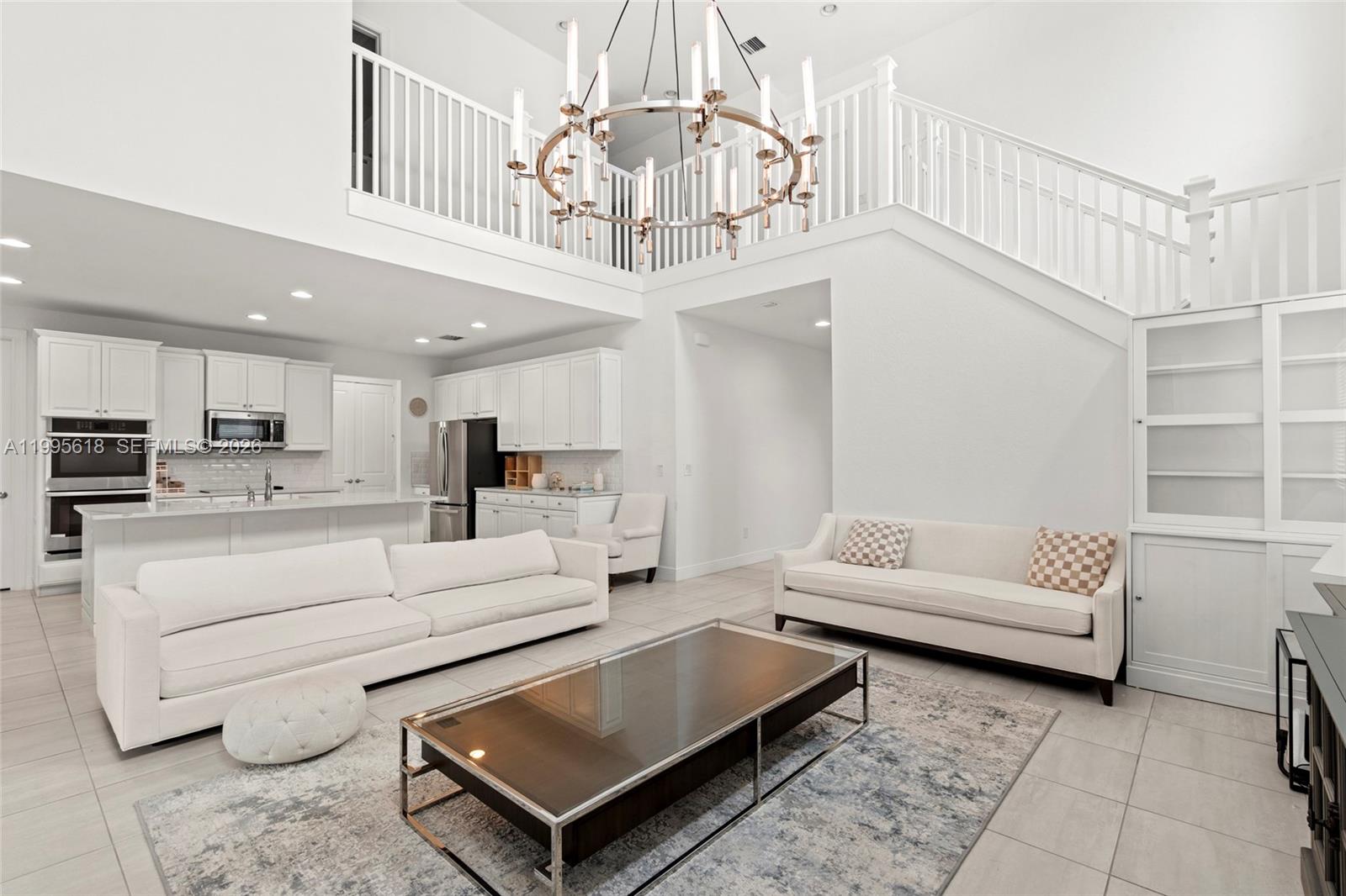 BANYAN BAY - Residential