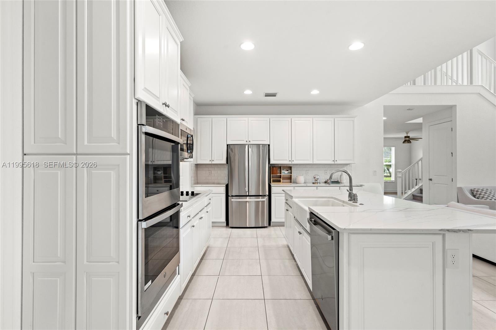 BANYAN BAY - Residential